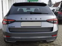 Gebraucht Skoda Superb SportLine 200 PS (147 kW) 2024 Grau Kombi