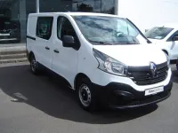 Gebraucht Renault Trafic Komfort 95 PS (69 kW) 2018 Gletscherweiss (weiss) Van / Kleinbus