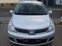 Gebraucht Nissan Tiida Visia 110 PS (80 kW) 2009 New silver (m) Kleinwagen