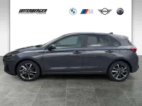 Gebraucht Hyundai i30 Advantage 101 PS (74 kW) 2025 Ecotronic grey / mic Limousine