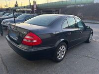 Gebraucht Mercedes E220 150 PS (110 kW) 2005 Schwarz Limousine