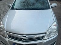 Gebraucht Opel Astra 90 PS (66 kW) 2008 Silber Kleinwagen