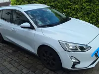 Gebraucht Ford Focus Cool & Connect 125 PS (91 kW) 2019 Weiß Limousine