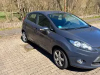 Gebraucht Ford Fiesta 69 PS (50 kW) 2012 Blau Kleinwagen
