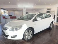 Gebraucht Opel Astra Edition 110 PS (80 kW) 2012 Weiß Kombi