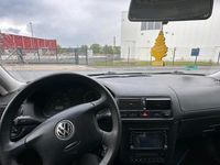 Second-hand VW Golf IV 110 CP (80 kW) 2002 Negru Hatchback