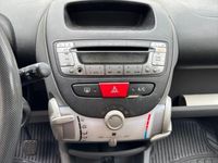Gebraucht Peugeot 107 68 PS (50 kW) 2007 Gelb Kleinwagen