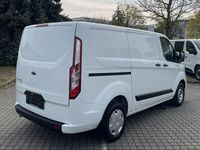 Gebraucht Ford Transit Custom 131 PS (96 kW) 2022 Weiß Van / Kleinbus