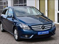 Gebraucht Mercedes B180 122 PS (89 kW) 2012 Blau Van / Kleinbus
