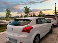 Gebraucht Kia ProCeed 110 PS (80 kW) 2011 Weiß Kleinwagen