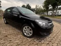Gebraucht Opel Astra 116 PS (85 kW) 2009 Schwarz Limousine
