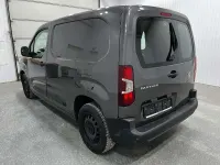 Gebraucht Peugeot Partner Premium 102 PS (75 kW) 2020 Platiniumgrau (metallic) Van / Kleinbus