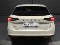 Gebraucht Skoda Superb Selection 150 PS (110 kW) 2024 Purity weiss Kombi