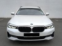 Gebraucht BMW 520 190 PS (139 kW) 2023 Weiß Kombi