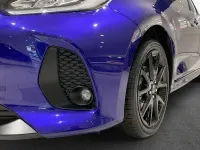 Neu Mazda 2 Homura-Line 116 PS (85 kW) 2025 Blau Limousine