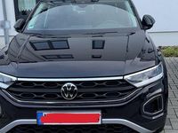 Second-hand VW T-Roc Move 149 CP (109 kW) 2023 Negru SUV