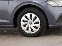 Gebraucht VW Polo Basis 80 PS (58 kW) 2023 Grau Limousine
