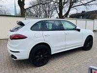 Second-hand Porsche Cayenne Platinum Edition 262 CP (192 kW) 2017 Alb SUV