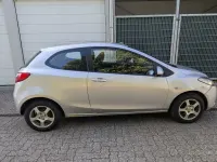 Gebraucht Mazda 2 Inclusive 103 PS (75 kW) 2008 Silber Kleinwagen