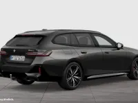 Gebraucht BMW 540 M Sport 286 PS (210 kW) 2025 Sophistograu brillanteffekt Kombi