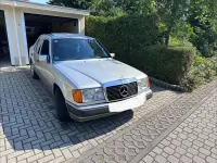 Gebraucht Mercedes E260 160 PS (117 kW) 1992 Silber Limousine