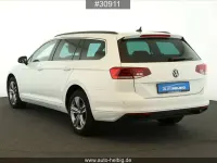 Gebraucht VW Passat Business 150 PS (110 kW) 2024 Weiß Kombi