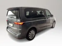 Gebraucht VW Multivan Style 177 PS (130 kW) 2025 Grau Van / Kleinbus