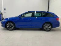 Gebraucht Skoda Octavia Clever 150 PS (110 kW) 2022 Blau Kombi