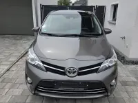 Gebraucht Toyota Verso 147 PS (108 kW) 2016 Grau Van / Kleinbus