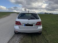 Gebraucht Mercedes B170 116 PS (85 kW) 2009 Silber Van / Kleinbus