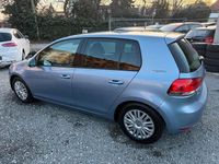 Gebraucht VW Golf VI Team 105 PS (77 kW) 2010 Blau Kleinwagen