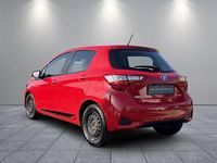 Gebraucht Toyota Yaris Hybrid Basis 101 PS (74 kW) 2017 Vulcanorot Limousine