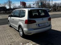 Second-hand VW Sharan 150 CP (110 kW) 2011 Argintiu Monovolum