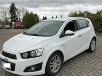 Gebraucht Chevrolet Aveo 95 PS (69 kW) 2012 Weiß Limousine