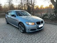 Gebraucht BMW 325 218 PS (160 kW) 2007 Blau Kombi