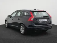 Używany Volvo V60 Kinetic 150 KM (110 kW) 2016 Niebieski Kombi