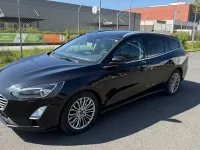 Gebraucht Ford Focus Titanium 120 PS (88 kW) 2019 Schwarz Limousine