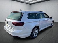 Usata VW Passat 200 CV (147 kW) 2022 Bianco Station wagon