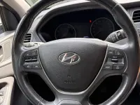 Gebraucht Hyundai i20 84 PS (61 kW) 2020 Weiß Kleinwagen