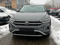 Neu VW T-Roc 150 PS (110 kW) 2025 Indiumgrau metallic mit dachfarbe in deep black perleffekt SUV