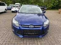 Gebraucht Ford Focus Titanium 140 PS (102 kW) 2014 Blau Limousine
