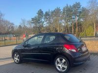 Gebraucht Peugeot 207 73 PS (53 kW) 2009 Schwarz Kleinwagen