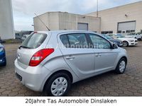Gebraucht Hyundai i20 Comfort 77 PS (56 kW) 2010 Grau Kleinwagen