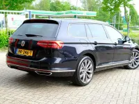 Gebraucht VW Passat Highline 156 PS (114 kW) 2015 Schwarz Kombi