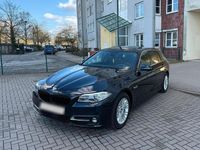 Gebraucht BMW 530 258 PS (189 kW) 2015 Blau Kombi