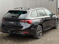 Gebraucht Skoda Octavia Clever 150 PS (110 kW) 2022 Cerna magic/black magic Kombi