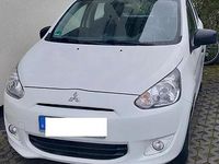 Gebraucht Mitsubishi Space Star 70 PS (51 kW) 2015 Weiß Limousine