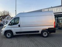 Gebraucht Fiat Ducato 140 PS (102 kW) 2021 Metallic aluminium grey Van