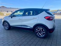 Gebraucht Renault Captur 120 PS (88 kW) 2015 Elfenbein d16 + schwarz gne SUV