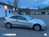 Gebraucht Mercedes C200 163 PS (119 kW) 2003 Grau Limousine